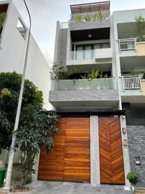 nhà tuyệt đẹp quận 2 - ngay khu thế kỷ 21, diện tích 5x20m, hầm + 4 tầng, ngay ubnd, giá 23 tỷ 800