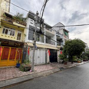 Bán gấp Nhà 3 tầng, gần công viên – khu VIP Bùi Minh Trực, P6 – Quận 8