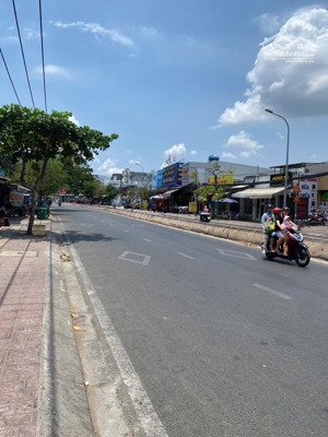 bán nhà mặt tiền -kinh doanh buôn bán -huỳnh tấn phát