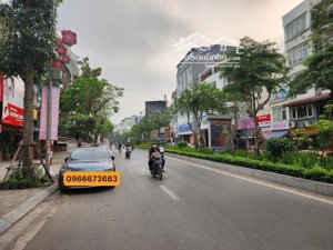 bán đất tặng nhà lạc long quân 50m - mặt tiền rộng - vị trí vàng - giá 12,5 tỷ.