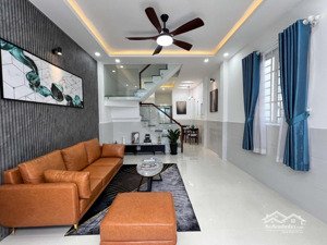 bán nhà phố giảng võ, nhà mới koong ở ngay, ngõ nông gần phố, cách ô tô 30m, dt 39m2 * 5 tầng