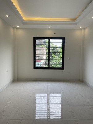 chỉ hơn 3 tỷ nhà 4,5 tầng đẹp phượng đồng, phụng châu : để xem nhà thực tế