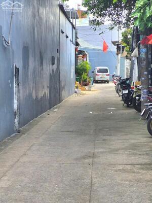 Nhà mới diện tích khủng 4,3mx23m sân xe ô tô nguyễn thị búp tân chánh hiệp q12