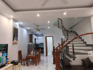 bán nhà 3 tầng vĩnh ninh ,vĩnh quỳnh, đại thanh . sổ đẹp xây kiên cố chắc chắn