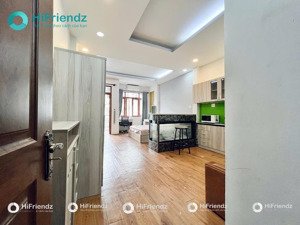 siêu phẩm studio ban công, tách bếp, diện tích rộng, sàn gỗ siêu xịn, ful nt - gần chợ bà chiểu