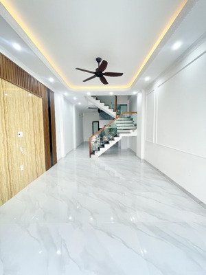 siêu vip bán căn nhà 4 tầng dân xây cực đẹp vị trí vip tại him lam hùng vương lh 