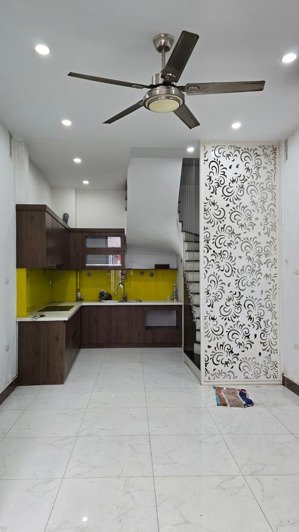 bán nhà nhanh - sang tên đổi chủ vào ở luôn