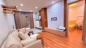 tập thể tầng 1 -a24 ngõ 120 hoàng quốc việt, cầu giấy -42m/60m - 2ngủ, 1 khách rộng,, 2wc -ô tô đỗ