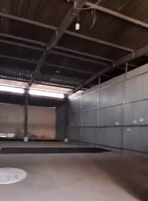 cho thuê nhà kho quận 7 dt 300m2 xe cont vào tận cửa trần cao thoáng