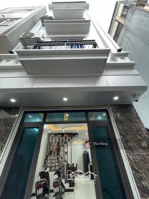 rẻ rùng mình. nhà văn tiến dũng 5 tầng 4x m2 tặng nội thất đẹp chỉ 6,x tỷ 5pn thuê 1x tr/tháng