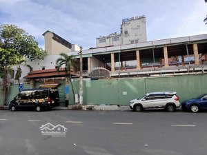 cho thuê 3000m2 nhà 3 mặt tiền hoàng việt, cho thuê lẻ