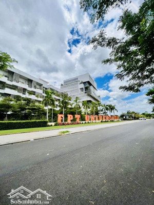 gia đình tôi cần tiền kinh doanh nên cần bán gấp đất nền fpt city 90m, vị trí vàng giá đầu tư