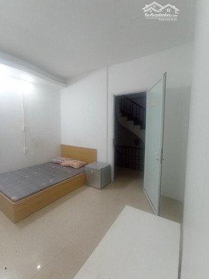 cho thuê phòng trọ ngõ 32 đỗ đức dục có điều hòa nóng lạnh máy giặt vệ sinh chung giá 2,5 triệu.