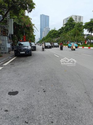 nhà mặt phố văn cao -liễu giai ba đình -vỉa hè rộng -kinh doanh -sầm uất -tấp nập nhộn nhịp -100m