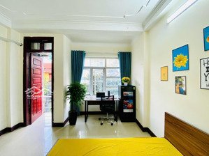 cho thuê phòng ngõ 54 lê quang đạo oto đỗ cổng có đầy đủ điều hòa nóng lạnh máy giặt ko chung chủ.