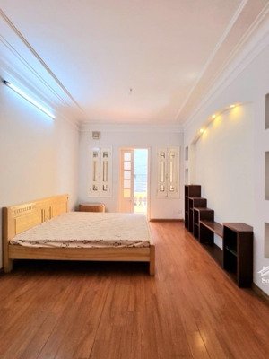 nhà rộng thênh thang 108m2 thịnh hào đống đa ngõ ô tô tránh to đùng - giá 19,9 tỷ