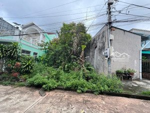 đất trung tâm thành phố thủ dầu một,diện tích 9x29 thổ cư 101m2,đường vào 6m