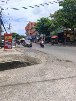 bán nhà cấp 4. nở hậu tài lộc 135m2 , sạch sẽ vào ở ngay.