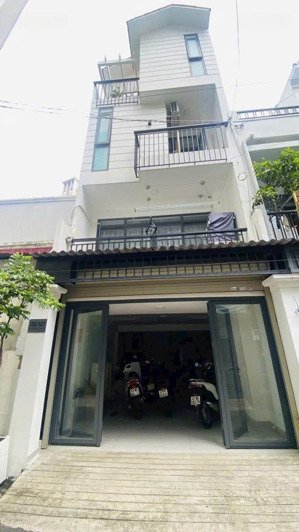 bán nhà đường nguyễn hữu cảnh ngang 5m - 10,5 tỷ - hđt 40 triệu