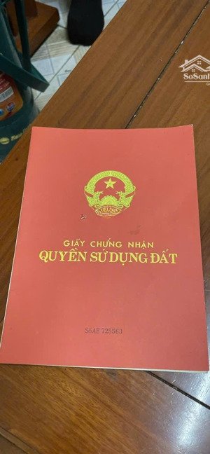 tôi cần bán nhà 3 tầng mặt phố định công thượng ,dt 160m ,sổ đỏ giá 33 tỷ