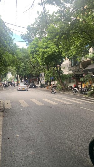 bán nhà riêng võ thị sáu, hai bà trưng 14 tỷ, 85m2, 3 tầng, mặt tiền 6m. ô tô đỗ cổng.