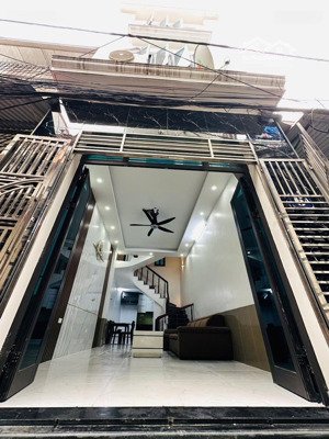 nhà phố nguyễn tường loan 1 rẽ vào nhà