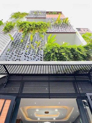 bán gấp nhà 83,2m2/5tỷ380 nguyễn văn thủ-đa kao-q1. gần vòng xoay điện biên phủ hiện cho thuê 35tr