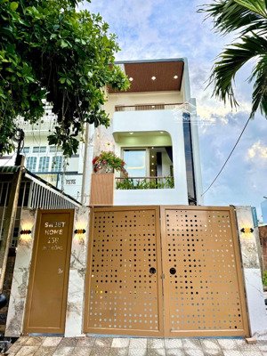 3 tầng mặt tiền hoà xuân, cẩm lệ