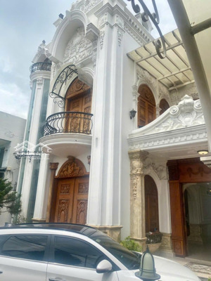 bán biệt thự 3 tầng phong cách âu châu,đường 2 xe hơi thông thoáng,giá đầu tư