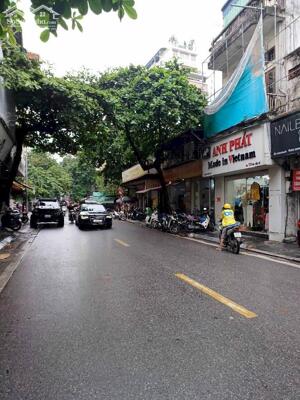 Mặt phố mai hắc đế bán 120M đất lô góc hai bà trưng