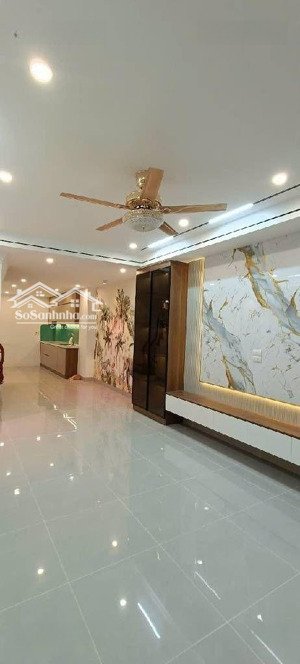 bán nhà liên ninh, thanh trì 55m2 x 5 tầng, gara ô tô, tặng toàn bộ nội thất, giá hơn 6 tỷ