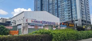 cho thuê 300m2 mặt tiền đường phú thuận,q7 kế chung cư sunshine