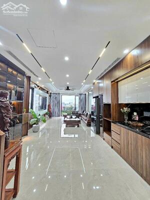 Bán nhà Tây Sơn 66m², 6T TM, MT 4.9m, gara ôtô, gần Thái Hà – 18.6 tỷ