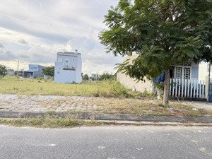 bán nhanh lô đất 147m sát chợ đầu mối điện ngọc