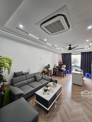 nhà dân xây ngõ 2,5m vài chục m ra phố nam đuống 32,1m 6,15 tỷ nội thất đầy đủ thượng thanh