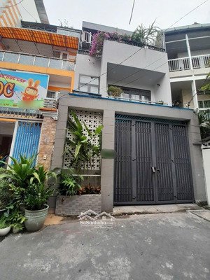 bán gấp nhà bên phạm văn chiêu/p.14/q.gò vấp dt :43,5m² giá 2ty nhà này gần chung cư dream home 1