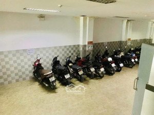 mặt tiền kinh doanh 10m- 6 tầng thang máy- 55 phòng chdv đang khai thác khoán.