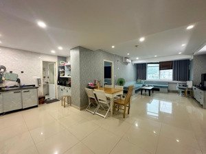 cực hiếm ! căn hộ sổ hồng lâu dài toà uplaza sông đà ngay bãi tắm hòn chồng- nha trang 3 pn, 2wc