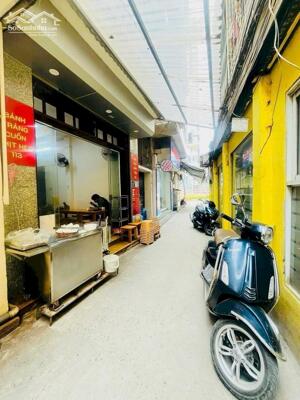 PHỐ VIP LÁNG HẠ - CÁCH PHỐ 5M - BÃI XE CẠNH NHÀ - KINH DOANH SẦM UẤT - ĐỐNG ĐA - 13.6 TỶ