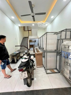 bán nhà hẻm võ thành trang p11 tb. dt 4m x 12m 3 tầng 4p 4wc giá 6ty5