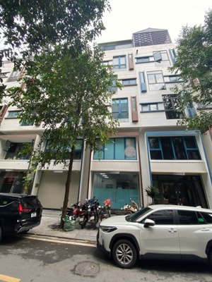 cho thuê tòa văn phòng 69 tố hữu 90m x 6 tầng thông sàn thang máy 