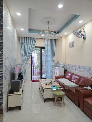 nhà phố nguyên căn giá siêu hời tại sim city, 8,1 tỷ, 85,8m2, 4pn, 4wc