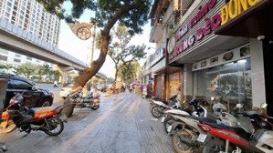 mặt phố nguyễn trãi, vị trí đắc địa, vỉa hè kinh doanh, đoạn đẹp nhất phố, 65m, 5t, sổ đỏ vuông vắn