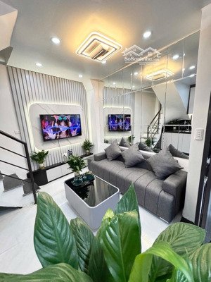 bán nhà khâm thiên lô góc 5 tầng 3 ngủ thoáng trước sau gần phố vị trí siêu đẹp giá nhỉnh 3tỷ