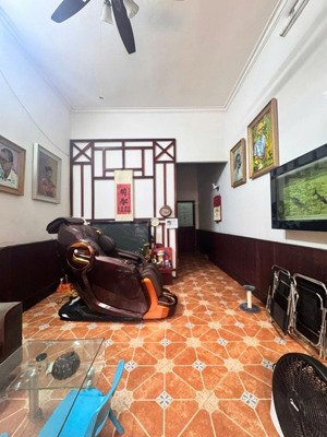 phân lô ô tô tránh nguyễn sơn , long biên 66m2 ,mt3,8- giá rẻ nhất phố - ngõ thông ra 390 nguyễn v