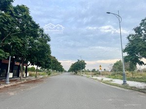 bán lô 100m2 ngang 5m vị trí kinh doanh tốt cách sb long thành 7p đi xe - sổ sẵn công chứng 10tr/m2