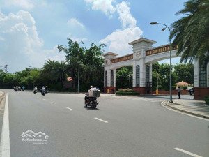 mặt tiền tân sơn, phường 12, gò vấp. 4x20m. klg. chỉ 11tỷ5. thu nhập 12tr/th. gần sân gold.