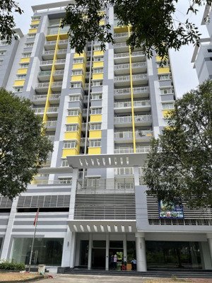 hiếm !bán căn hộ 100m², 3pn, sổ hồng riêng, ngay trung tâm nhơn trạch, giá chỉ 800 triệu,lh ngay!!