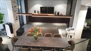 cần bán căn biệt thự mặt tiền nguyễn đình thi diện tích 250m2, full nội thất, giá 23 tỷ