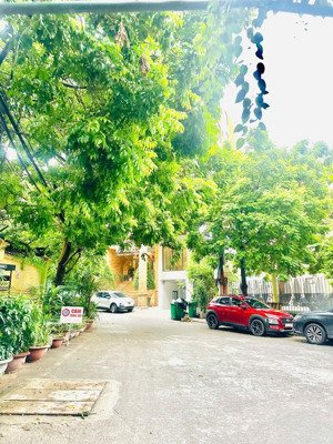 bán nhà phố văn cao 60m 5 tâng giá 12.8 tỷ thương lượng sâu- gần hồ tây - ngõ ô tô - hai thoáng